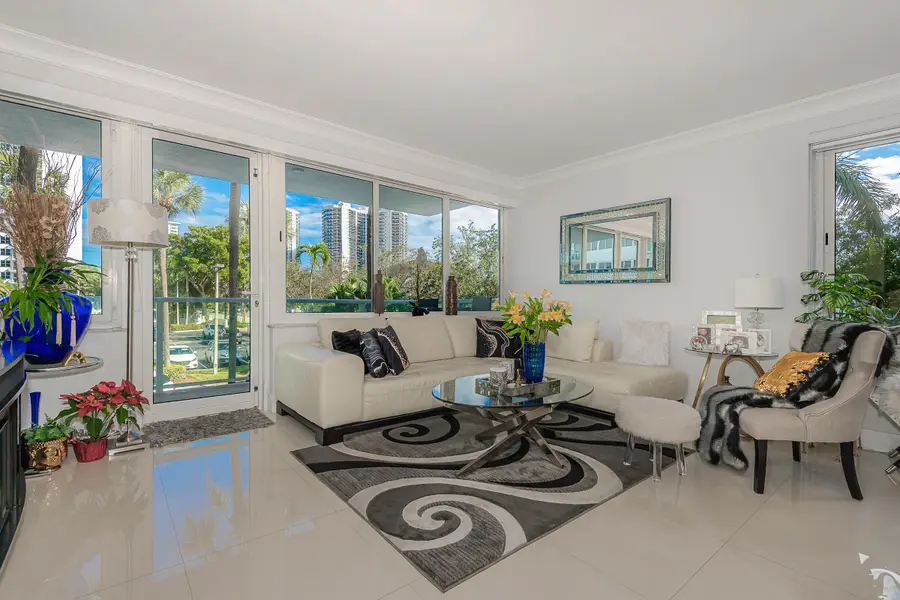 3233 NE 34th Street #215, Fort Lauderdale, FL 33308 - #2