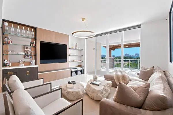 220 SE Mizner Boulevard #503, Boca Raton, FL 33432