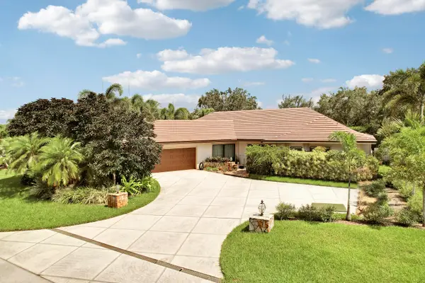 11 Alnwick Road, Palm Beach Gardens, FL 33418