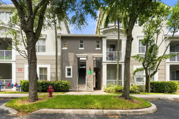 2007 Shoma Drive #2007, Royal Palm Beach, FL 33414