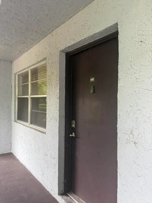 8450 Lagos De Campo Boulevard #107, Tamarac, FL 33321