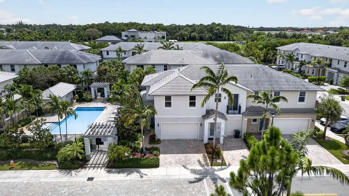 6994 Pines Circle, Coconut Creek, FL 33073 - #1