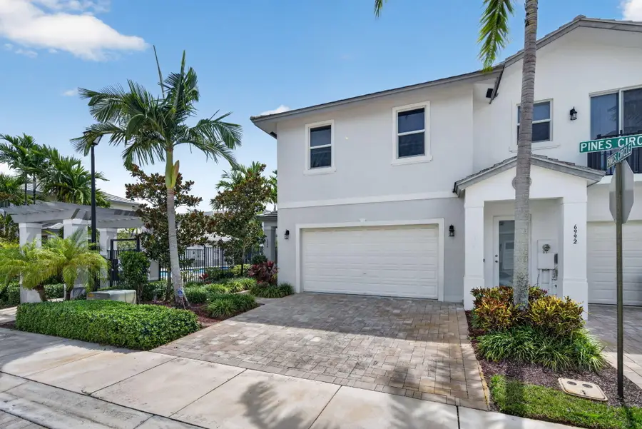 6994 Pines Circle, Coconut Creek, FL 33073 - #3