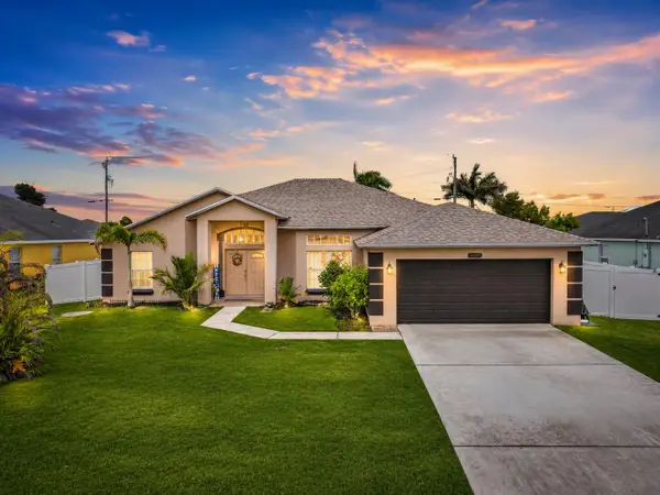 1929 SW Breezeway Street, Port St Lucie, FL 34987