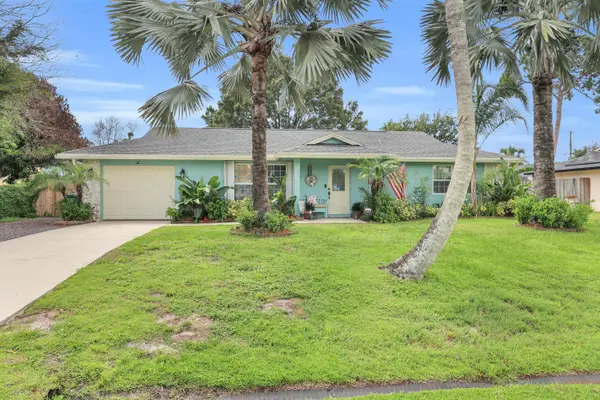 226 SE Walsh Terrace, Port St Lucie, FL 34983
