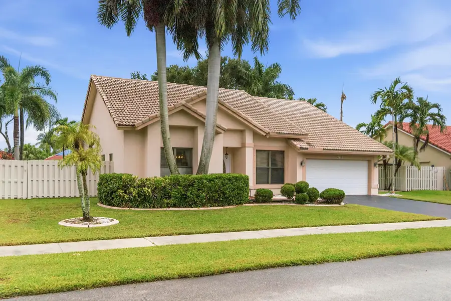761 Greenbriar Avenue, Davie, FL 33325 - #3