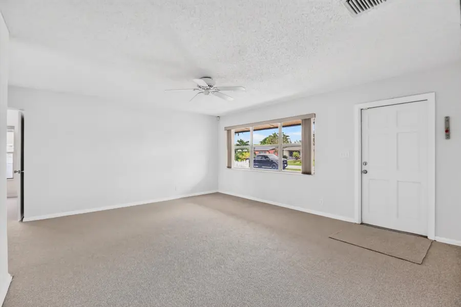 129 Greenbrier Drive, Palm Springs, FL 33461 - #3