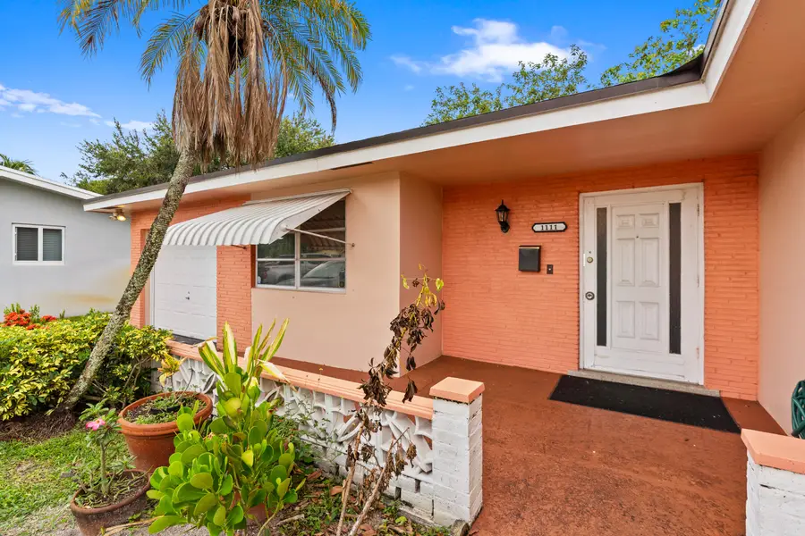 1111 NW 85th Way, Pembroke Pines, FL 33024 - #2