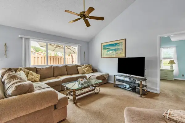 111 Maplecrest Circle, Jupiter, FL 33458