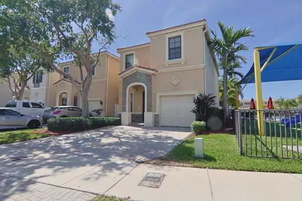 634 NE 193rd Terrace, Miami, FL 33179
