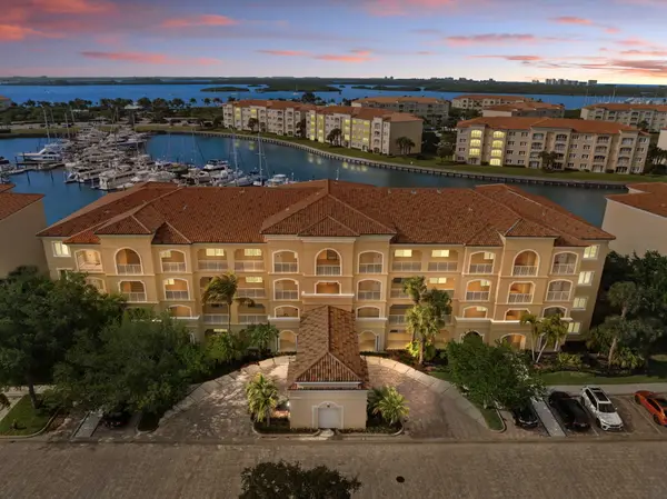 16 Harbour Isle Drive West Drive W #303, Fort Pierce, FL 34949