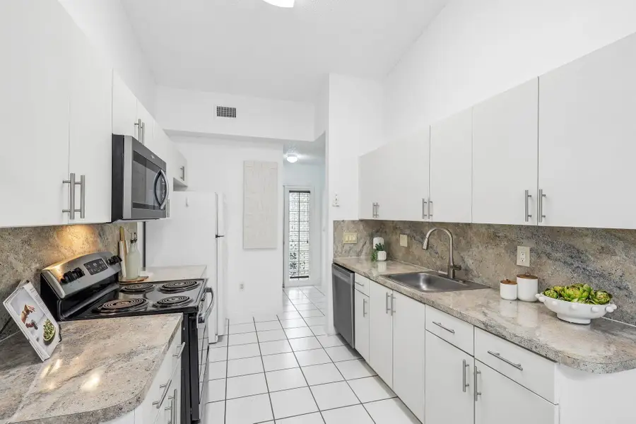980 NE 212th Terrace #980-01, Miami, FL 33179 - #3