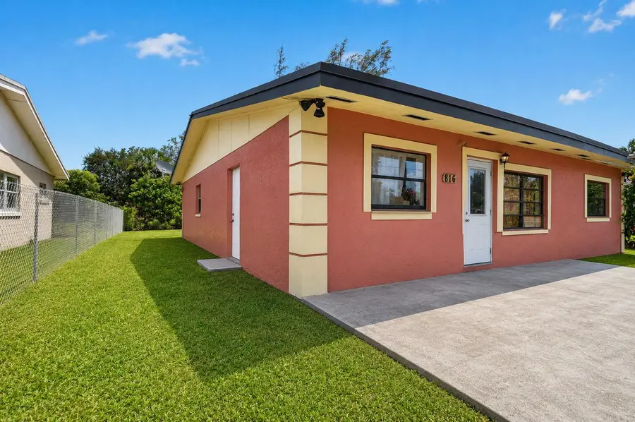 816 SW 3rd Court, Delray Beach, FL 33444 - #3