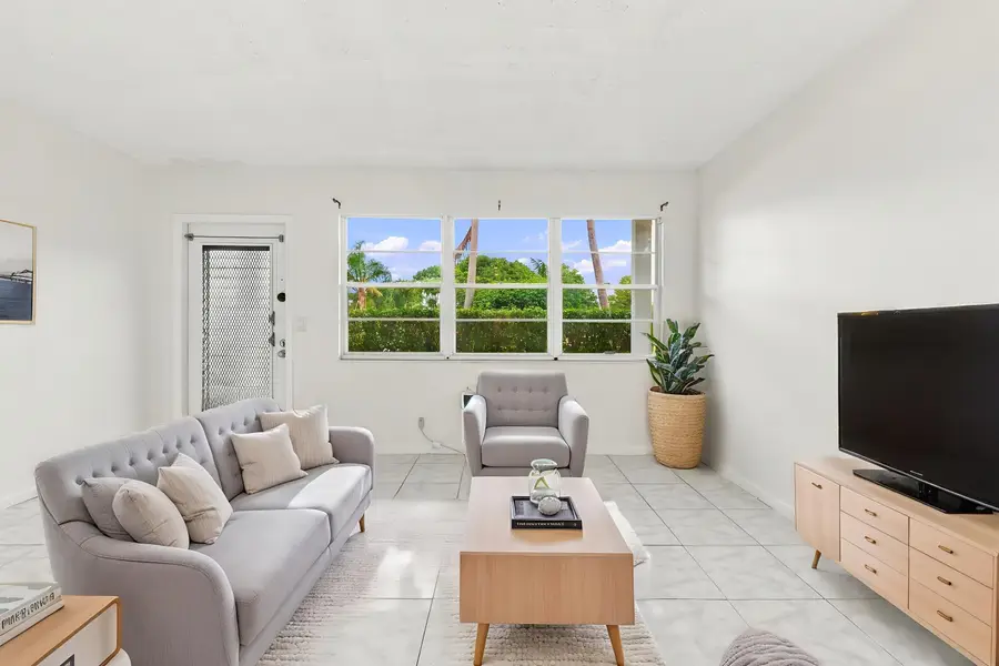 310 Oakridge R Court #310, Deerfield Beach, FL 33442 - #2