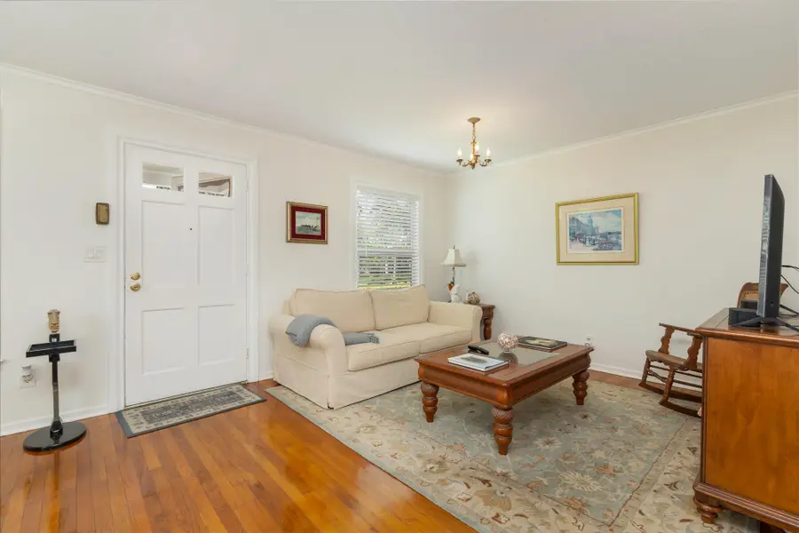 816 Avon Road, West Palm Beach, FL 33401 - #3