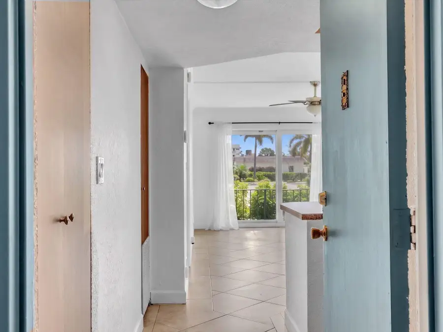 3002 NE 5th Terrace #105-B, Wilton Manors, FL 33334 - #2