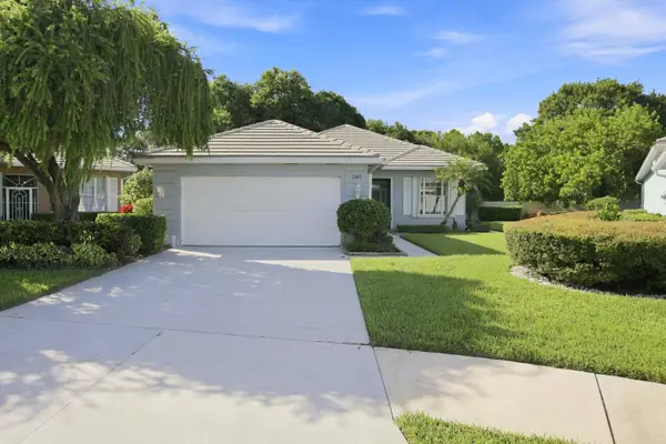 240 NW Bentley Circle, Port St Lucie, FL 34986