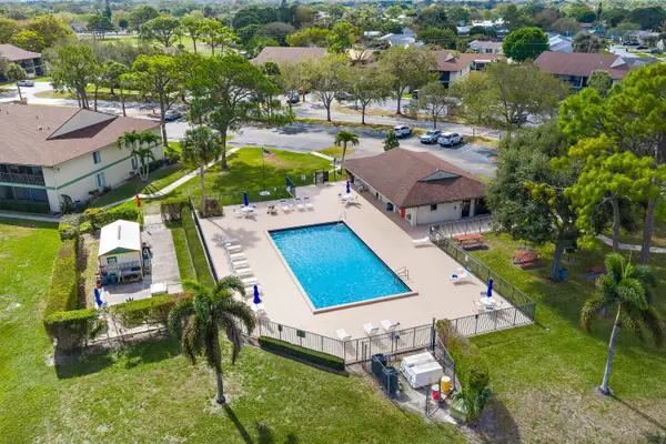 6495 E Chasewood Drive E #E, Jupiter, FL 33458