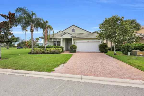 104 NW Willow Grove Avenue, Port St Lucie, FL 34986