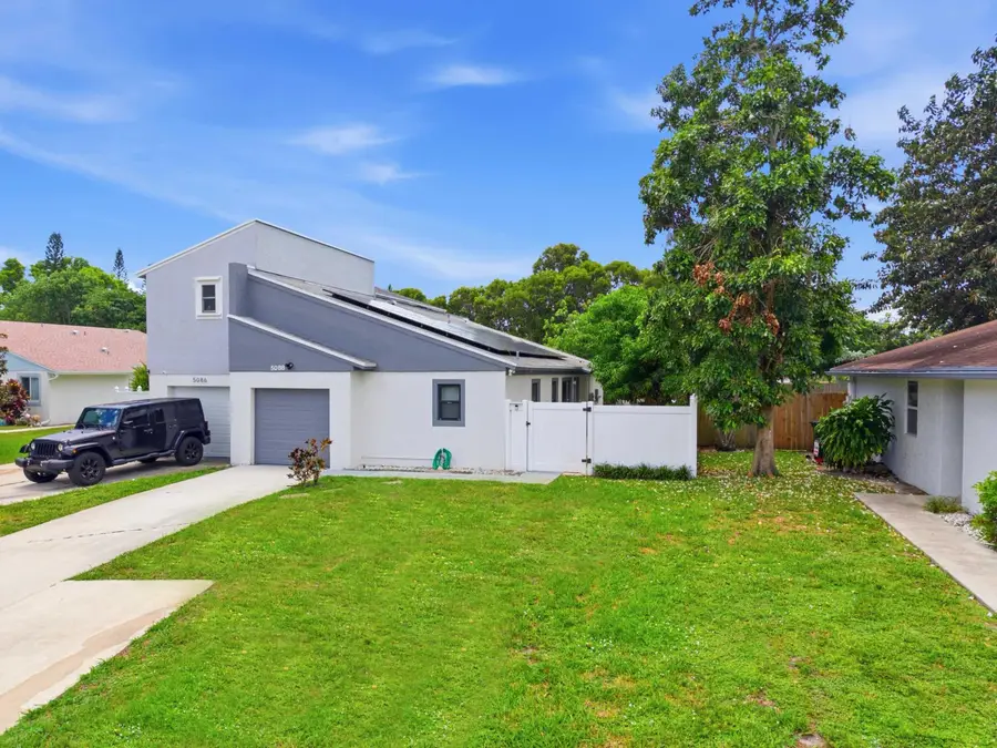 5088 NW 5th Street, Delray Beach, FL 33445 - #2