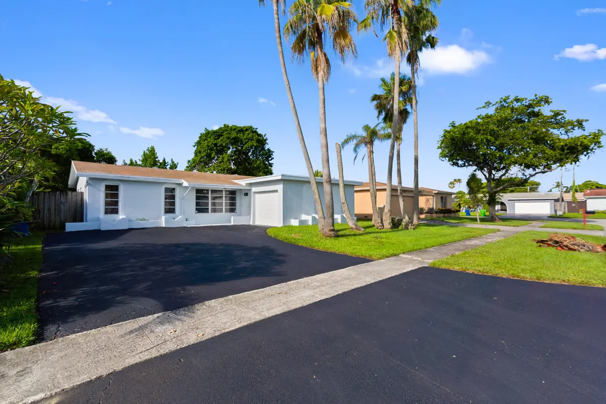 10690 NW 27th Court, Sunrise, FL 33322 - #1