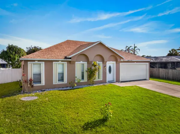708 SE Lansdowne Avenue, Port St Lucie, FL 34983