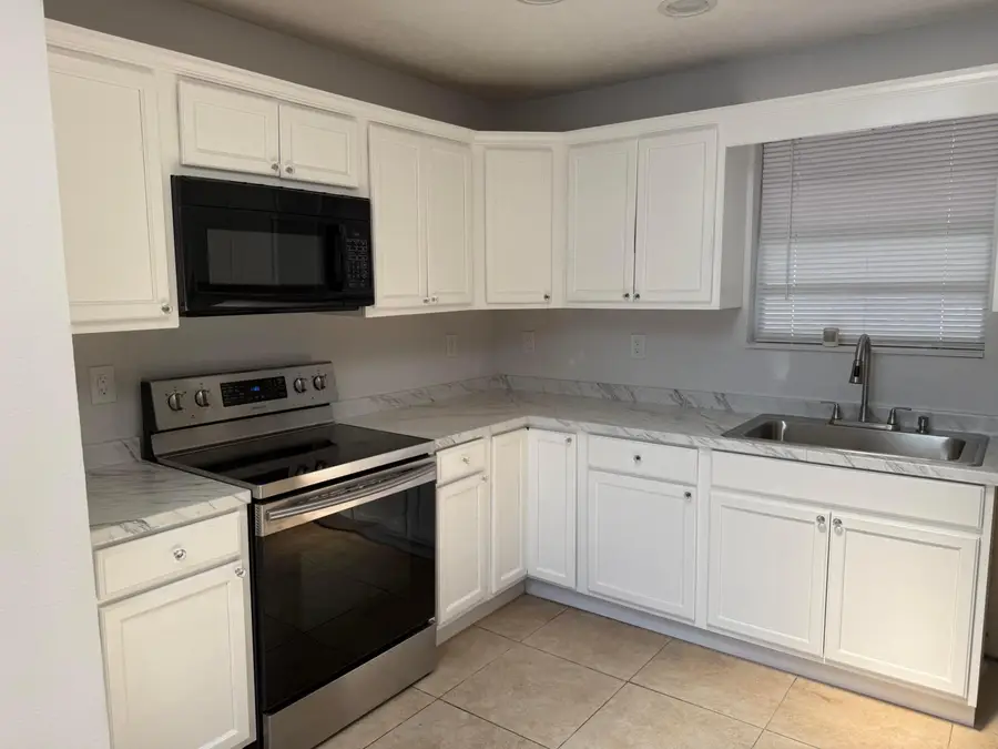 3830 Davis Road, Palm Springs, FL 33461 - #2