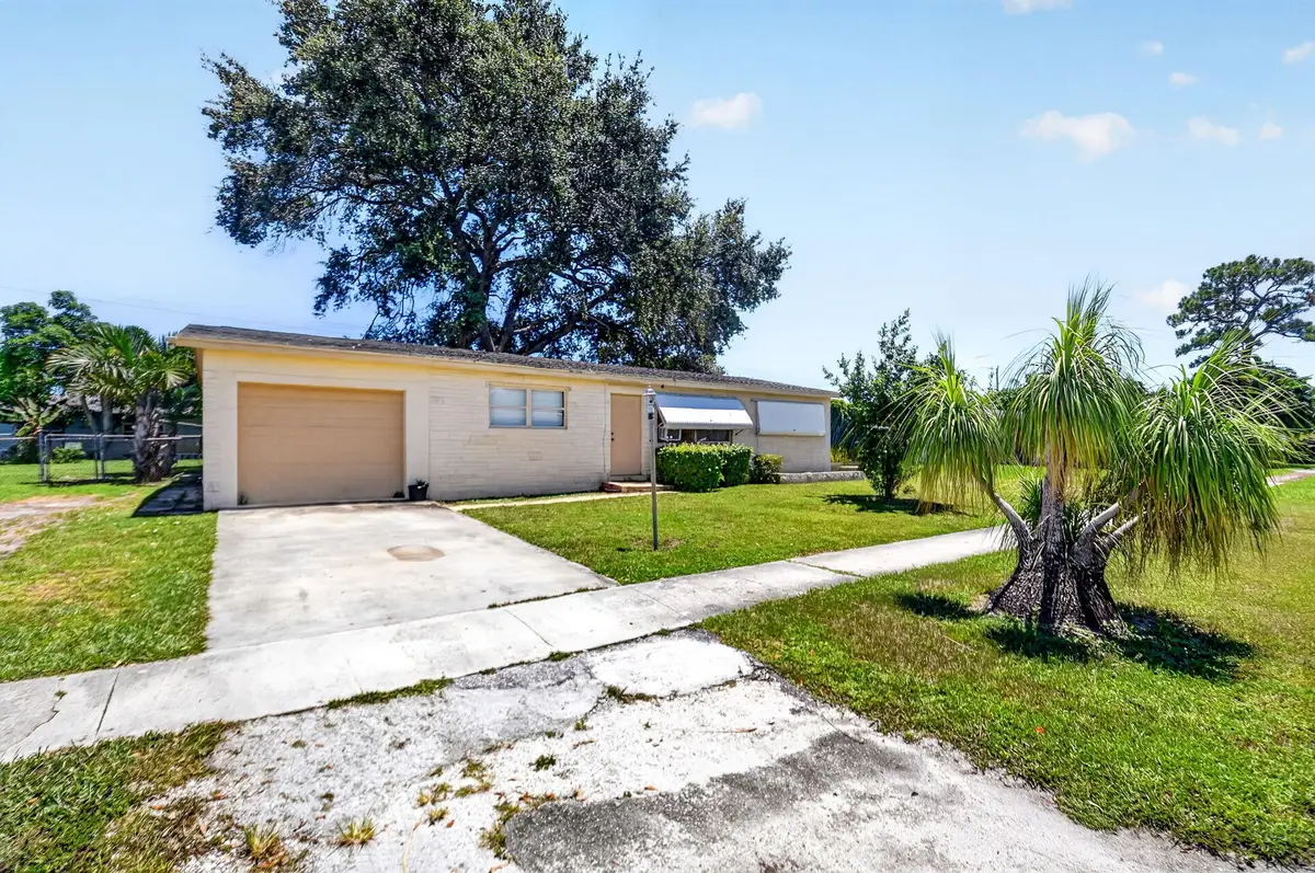 1572 Woodland Avenue, West Palm Beach, FL 33415 - #1