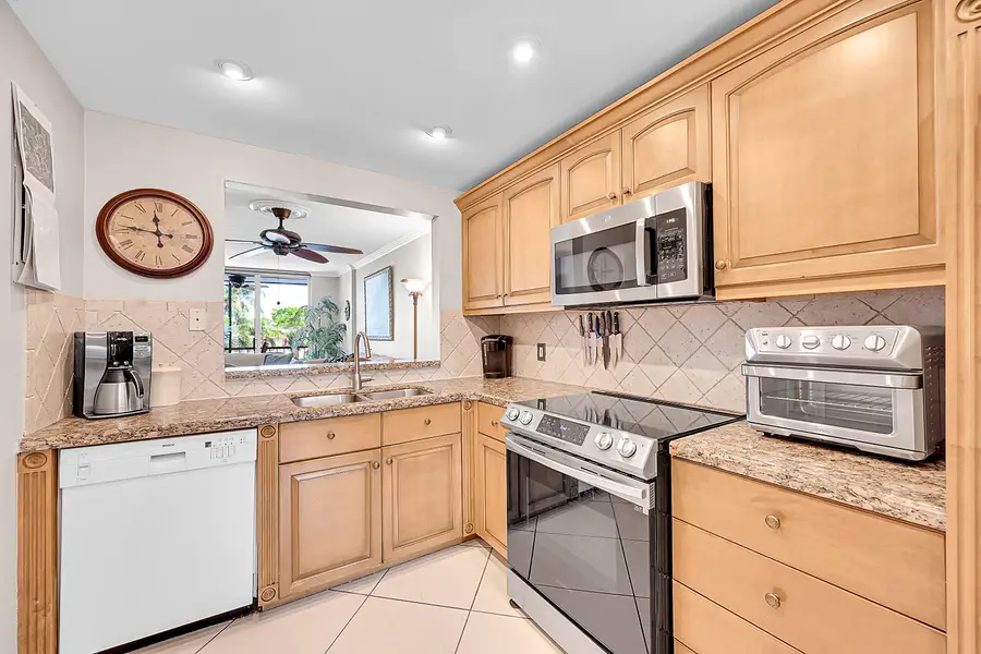 777 S Federal Highway #O203, Pompano Beach, FL 33062 - #3