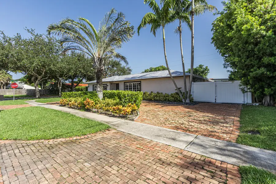 1 Tam O Shanter Lane, Boca Raton, FL 33431 - #3
