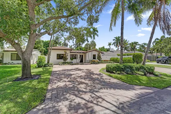 1424 NE 16th Avenue, Fort Lauderdale, FL 33304