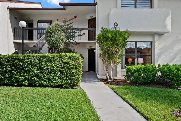 3323 Lucerne Park Drive, Greenacres, FL 33467