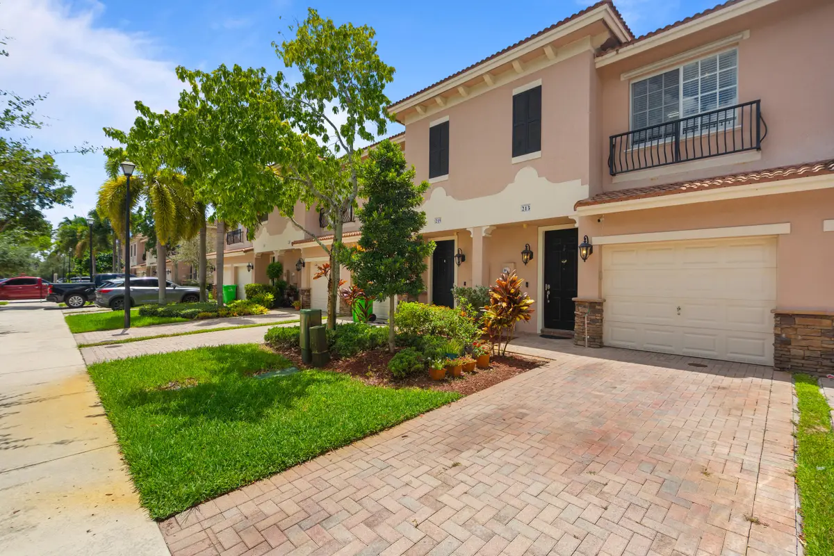 213 Las Brisas Circle, Sunrise, FL 33326 - #1