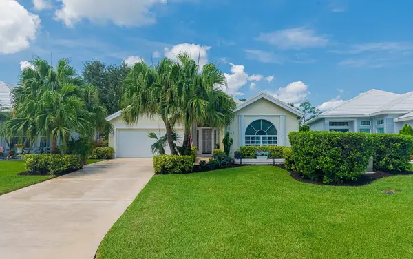 442 SW Fairway Vista, Port St Lucie, FL 34986