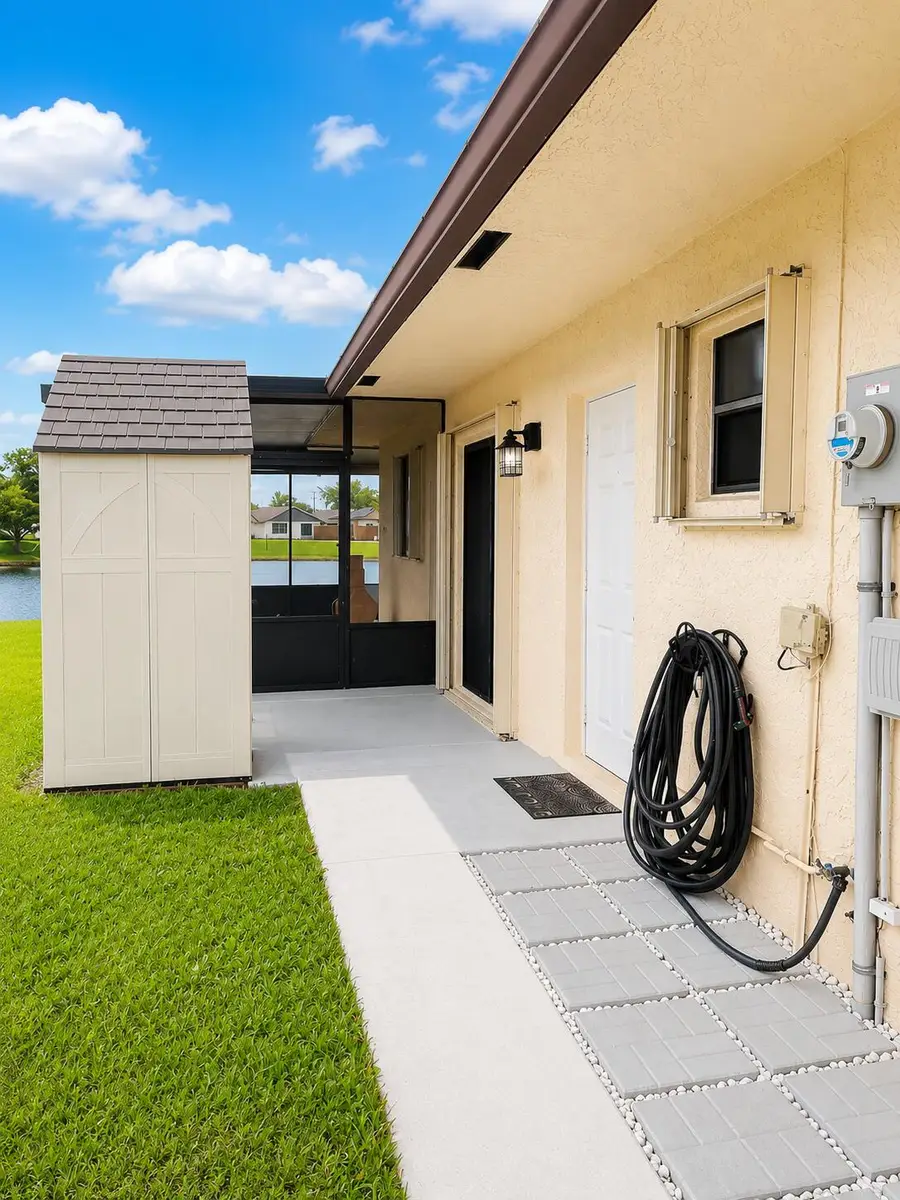 5318 Garden Hills Circle, West Palm Beach, FL 33415 - #2