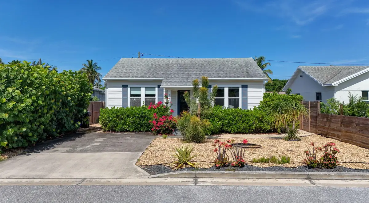 1305 N Palmway, Lake Worth Beach, FL 33460 - #1