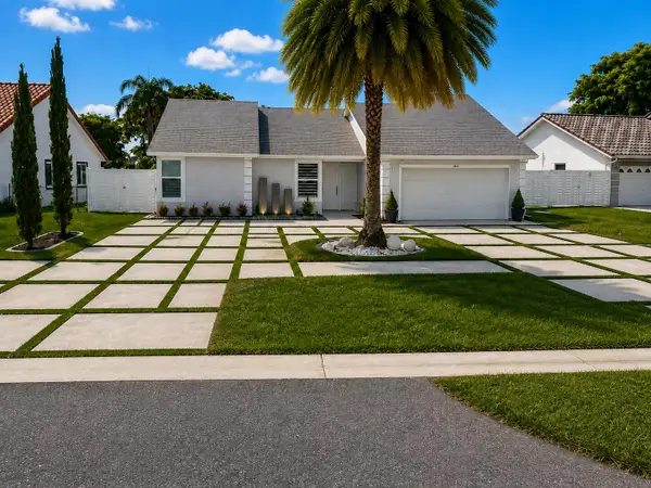 500 NW 86th Avenue, Pembroke Pines, FL 33024