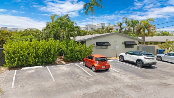 2117 NE 14th Avenue #1-4, Wilton Manors, FL 33305
