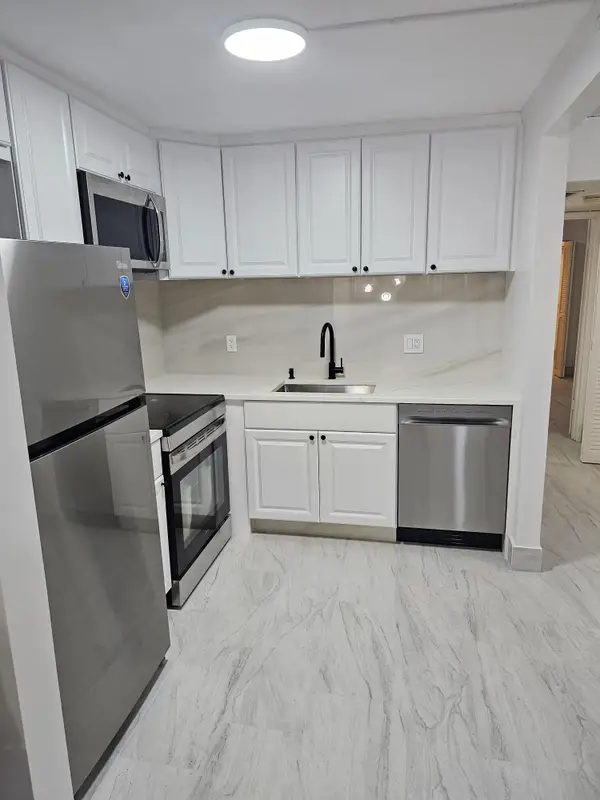555 Purdy Lane #114, Palm Springs, FL 33461