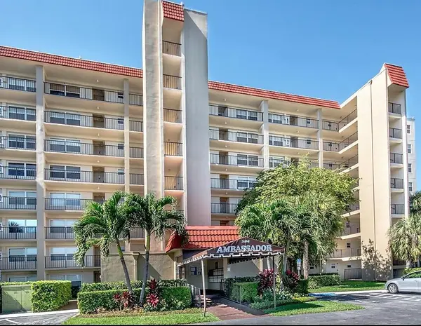 3465 Via Poinciana #804, Lake Worth, FL 33467