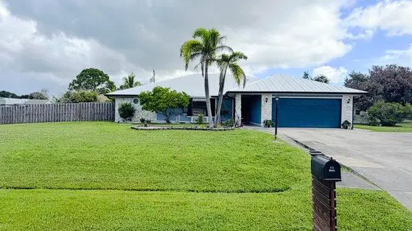 757 SE Lighthouse Avenue, Port St Lucie, FL 34983
