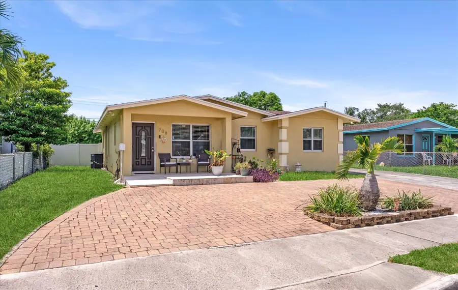 708 Hillcrest Boulevard, West Palm Beach, FL 33405 - #2
