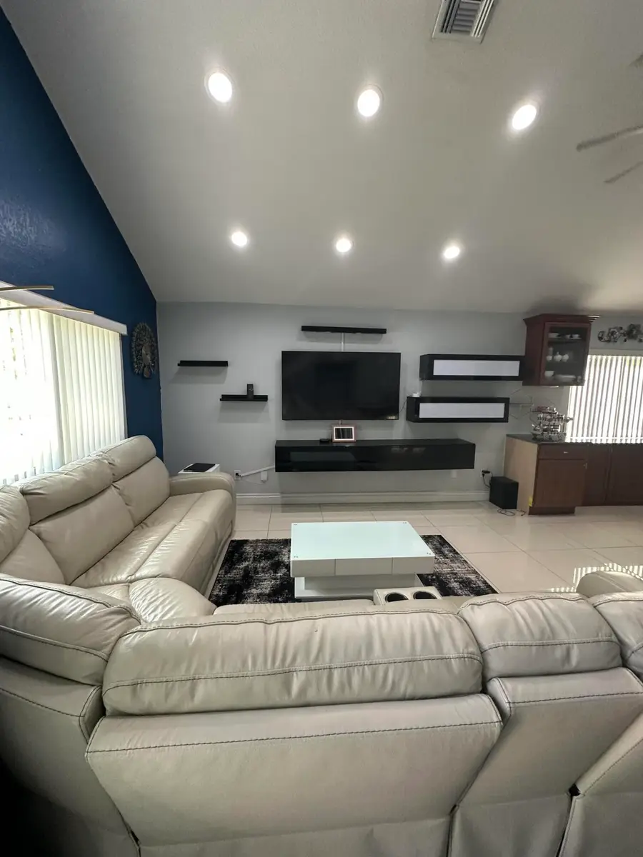 8 Elton Place, Boynton Beach, FL 33426 - #2
