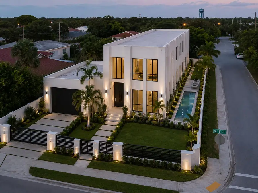 310 SE 8th Street, Delray Beach, FL 33483 - #2