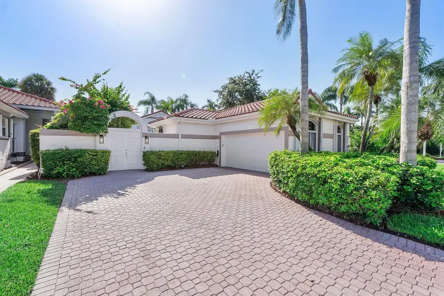 1081 Bel Aire Drive E, Pembroke Pines, FL 33027 - #2