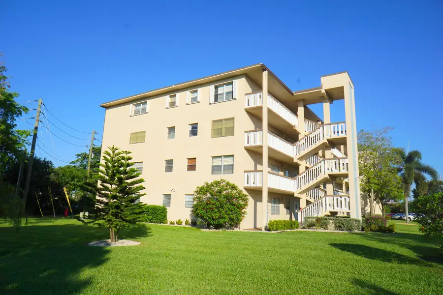 401 Southampton A, West Palm Beach, FL 33417 - #2