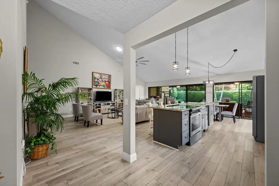 2895 Farragut Lane, West Palm Beach, FL 33409 - #3