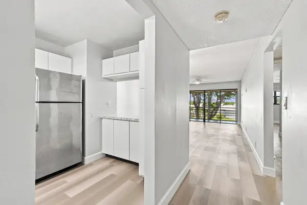 2181 W Woolbright Road #N201, Boynton Beach, FL 33426