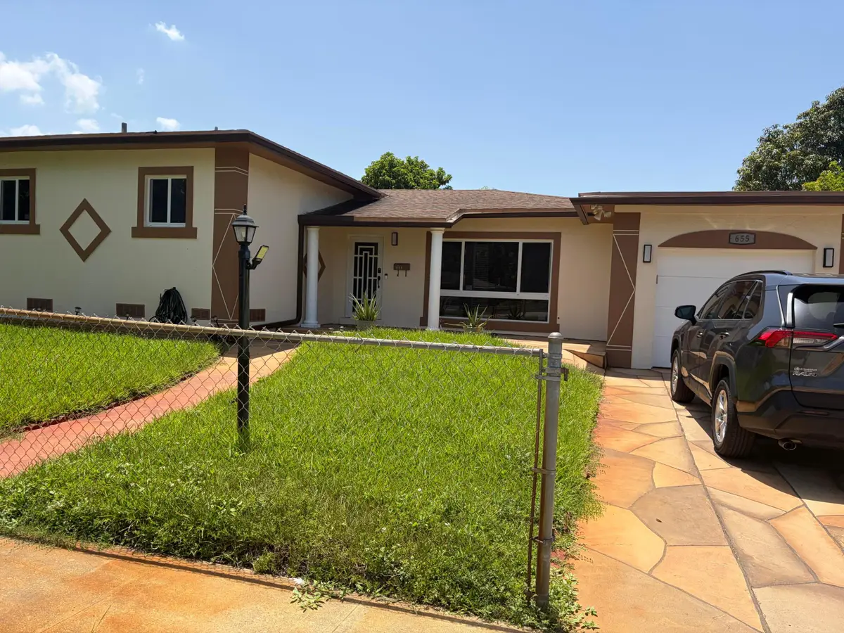655 W Melrose Circle, Fort Lauderdale, FL 33312 - #1