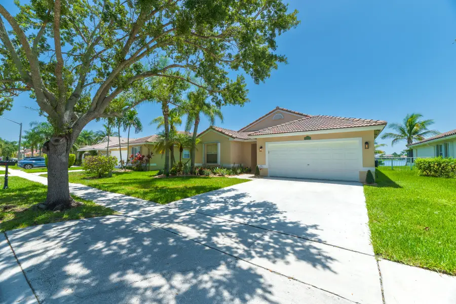 19200 NW 24th Court, Pembroke Pines, FL 33029 - #2